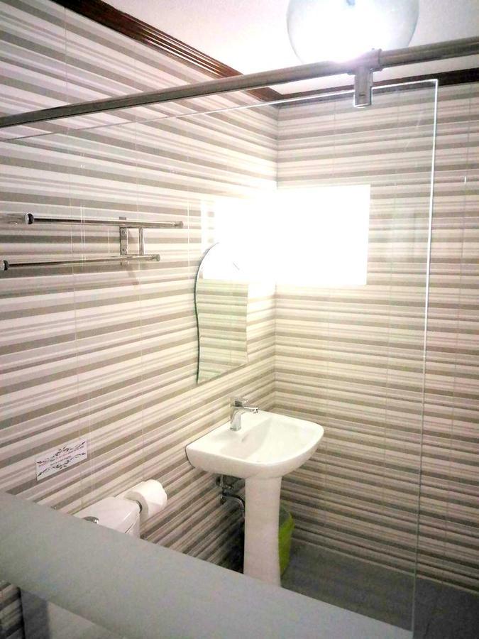 The Ambassador Hotel タクロバン エクステリア 写真